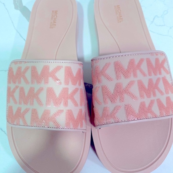 Michael Kors women slides - Picture 3 of 8